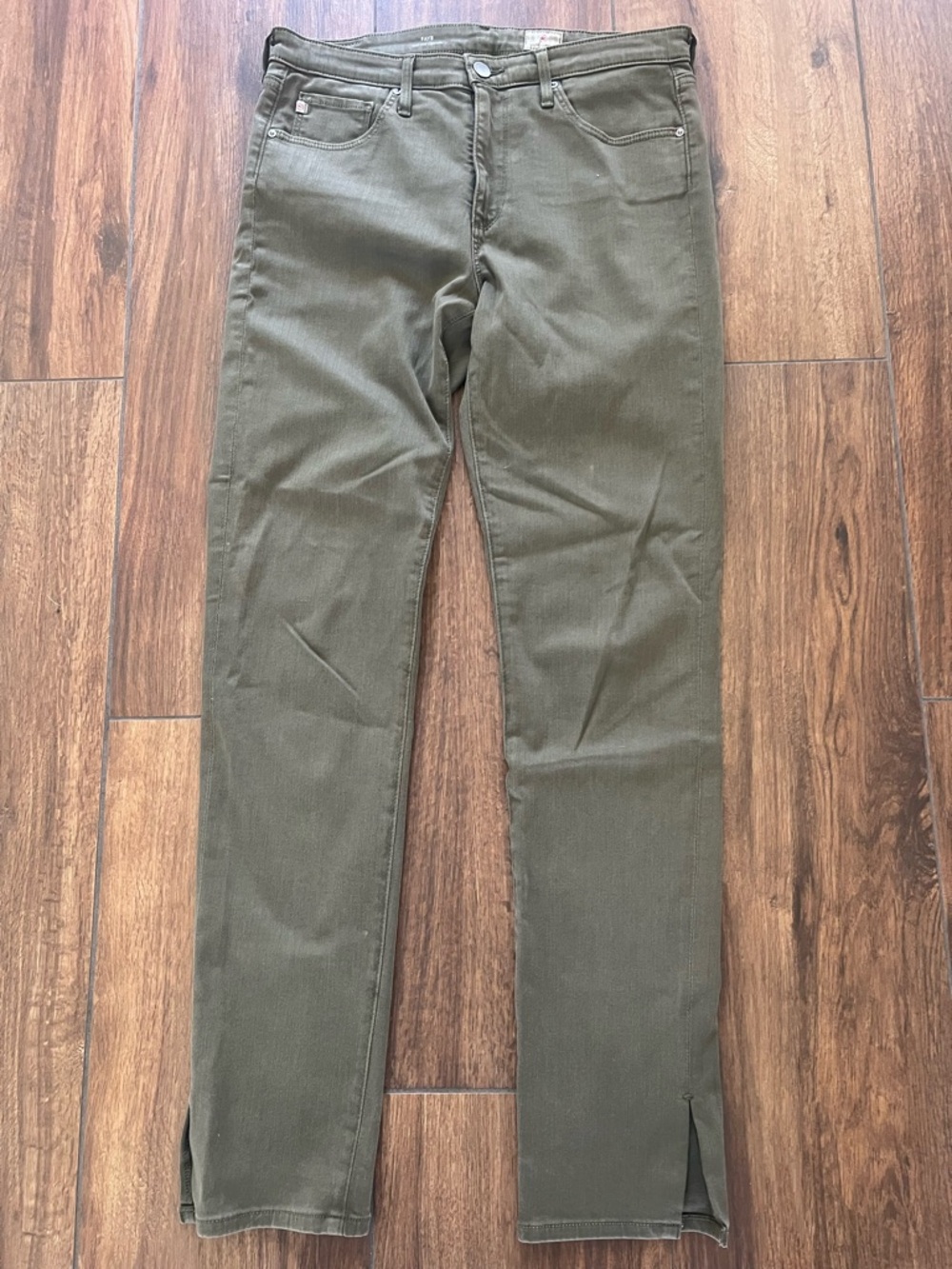 Ag Adriano Goldschmied Mid-rise Cigarette leg w/ slit Olive green Pants Size 29
